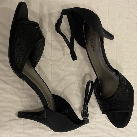 Kelly and Katie Formal Sandals - Picture 4 of 4